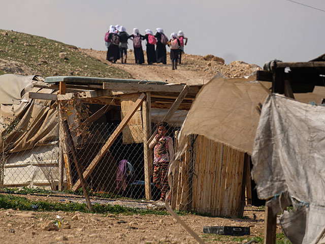  Бедуинская деревня Хан аль-Ахмар в районе Маале-Адумим 