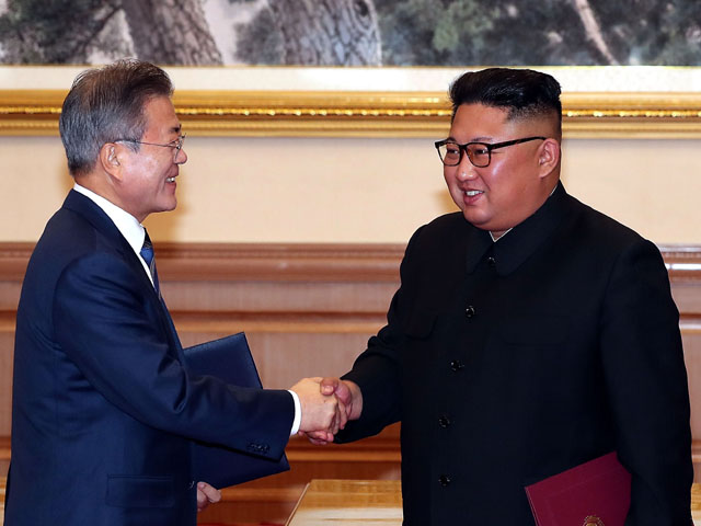 Ким Чен Ын (КНДР) и Мун Чжэ Ин (Южная Корея)
