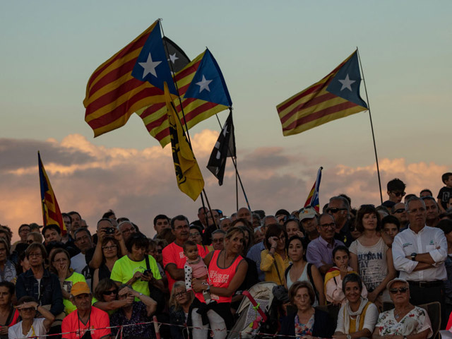 Первая годовщина референдума о независимости Каталонии: массовые акции протеста