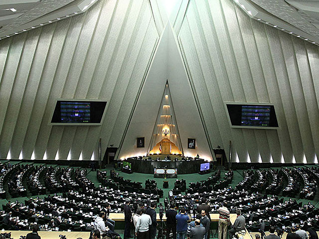 Парламент Ирана принял закон о борьбе с финансированием террора