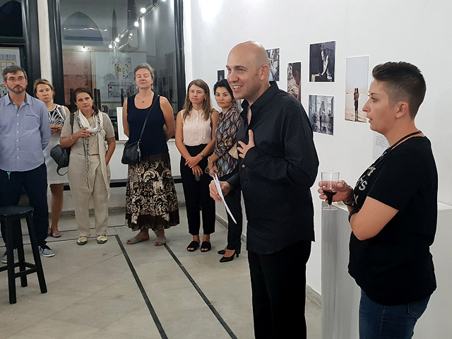 "Это - я": в Тель-Авиве открылась фотовыставка о детях и надежде победить рак