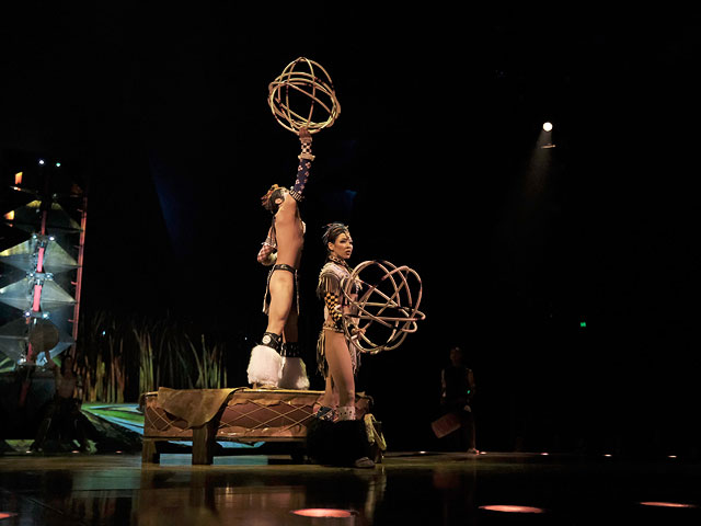 "Totem": цирк дю Солей в парижском лесу