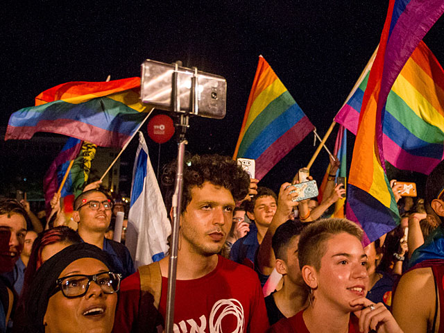 В Тель-Авиве проходит акция протеста ЛГБТ-сообщества