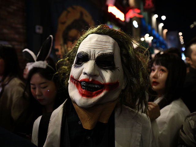 "Ходячие мертвецы": праздничное шествие в Сеуле