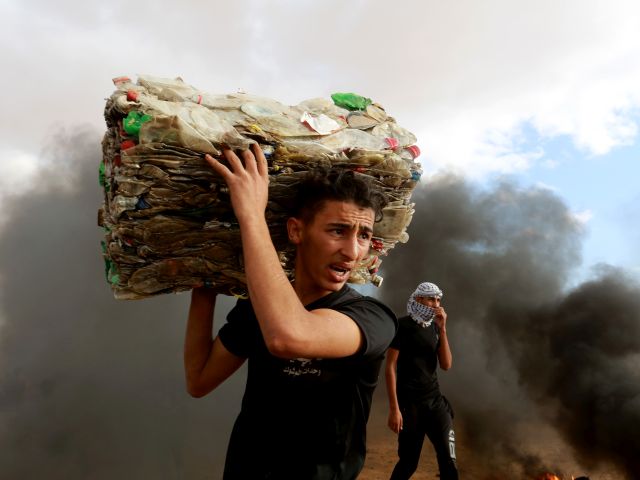 Во время "марша" около границы Газы