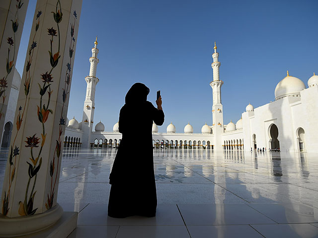 Мири Регев посетила главную мечеть Абу-Даби