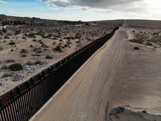 США направят 5,2 тысячи военных на границу с Мексикой
