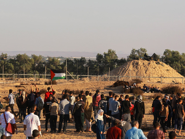 Пятница на границе сектора Газы: "марш" на фоне поджога