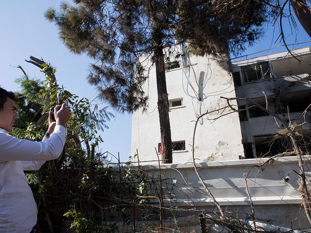 Разрушенный ракетой дом в Ашкелоне