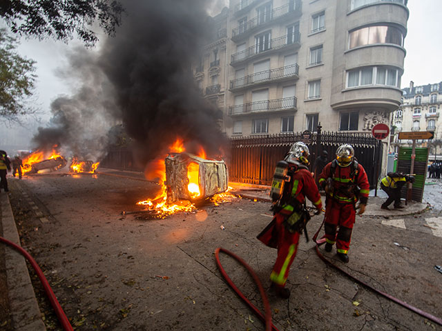 "Топливный бунт" в Париже: от анархистов до исламистов