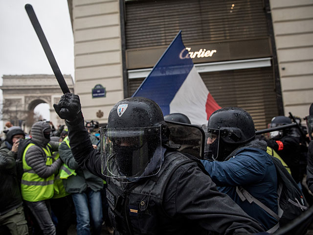 Протест "желтых жилетов" продолжается