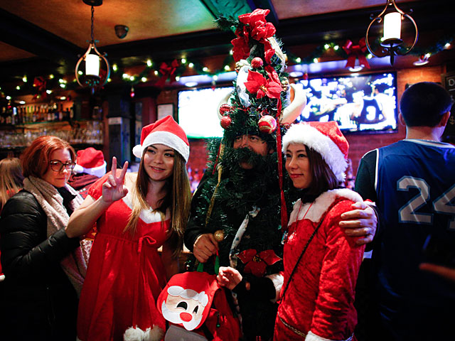 "Красный" день календаря: SantaCon в Нью-Йорке