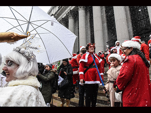 "Красный" день календаря: SantaCon в Нью-Йорке