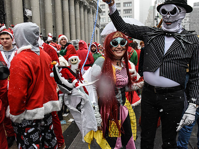 "Красный" день календаря: SantaCon в Нью-Йорке