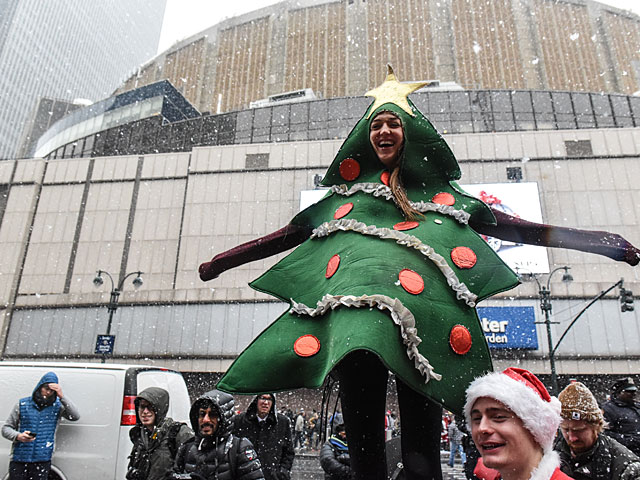 "Красный" день календаря: SantaCon в Нью-Йорке