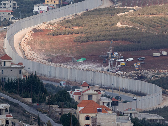 Проведение операции "Северный щит" на границе с Ливаном