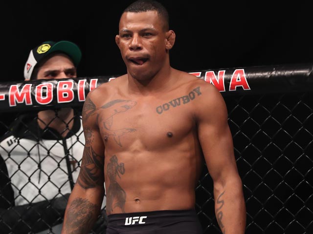 Празднования в Бразилии: боец UFC ранен осколками гранаты
