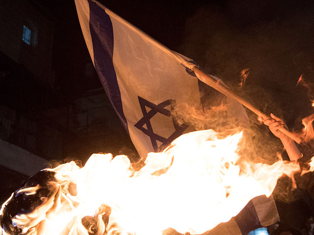 Обнаружен видеоролик, запечатлевший сжигание израильского флага (иллюстрация)