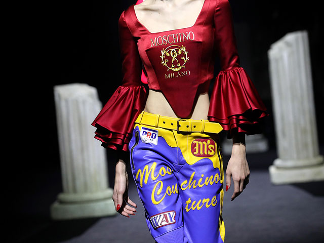 Показ Moschino в киностудии Cinecitta