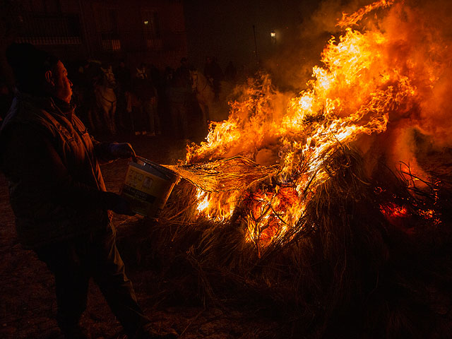 Очищение огнем: день заступника животных в Испании