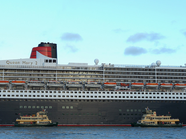 Лайнер Queen Mary 2