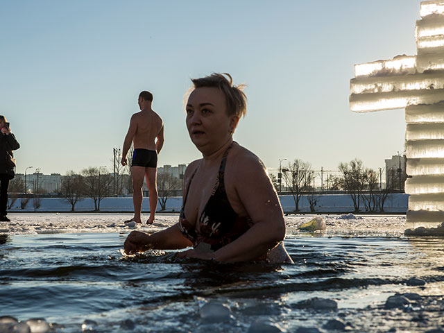 Крещенские купания в Киеве  