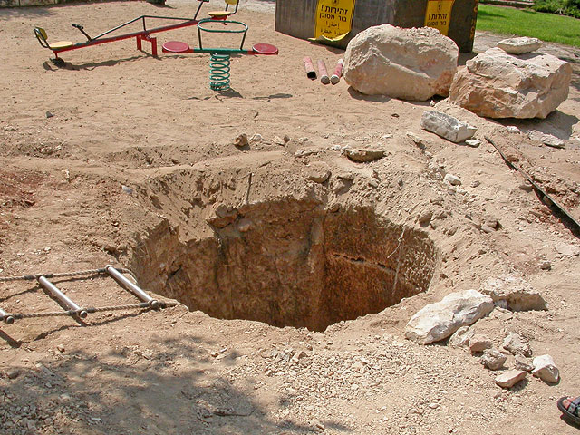 "Вернулись мы к твоим колодцам": в Иерусалиме могут открыть для туристов древнюю подземную цистерну   