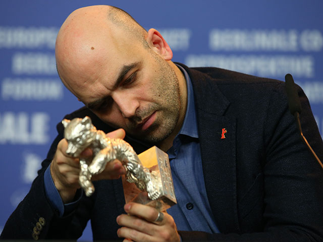 Роберто Савиано на церемонии вручения вручения наград Берлинского кинофестиваля, 16 февраля 2019 года