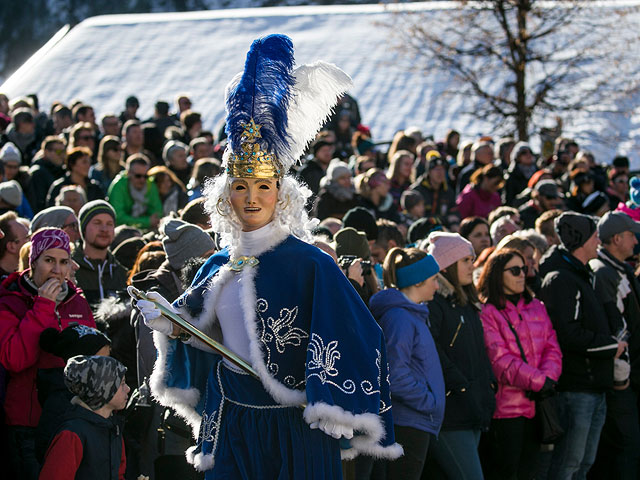 Проводы зимы: парад "чудищ" в австрийском Тироле