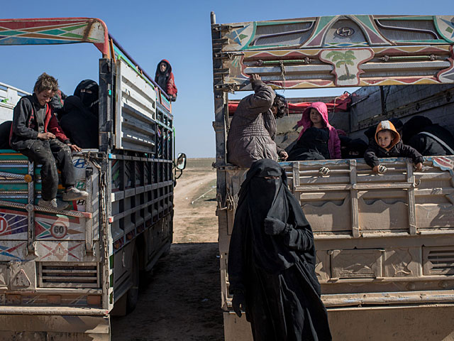 Из удерживаемого ИГ анклава в Сирии эвакуированы последние мирные жители