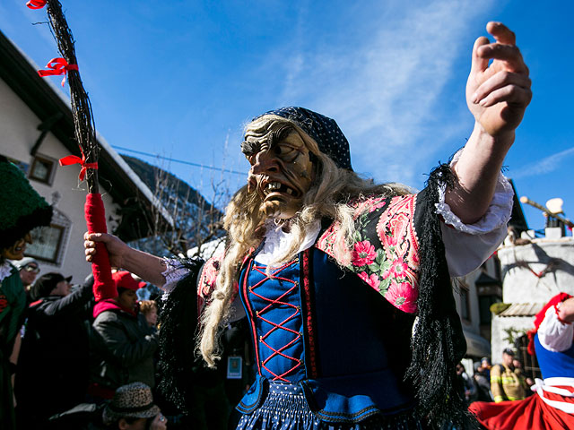 Проводы зимы: парад "чудищ" в австрийском Тироле