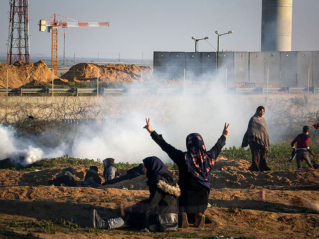 Военная прокуратура ведет пять расследований о гибели 11 участников беспорядков на границе Газы