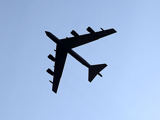 Американский B-52 смог приблизиться на 150 км к базе ВМФ в Калининграде, защищенной С-400