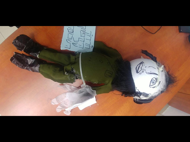 В Меа Шеарим вновь была "повешена" кукла, изображающая солдата ЦАХАЛа