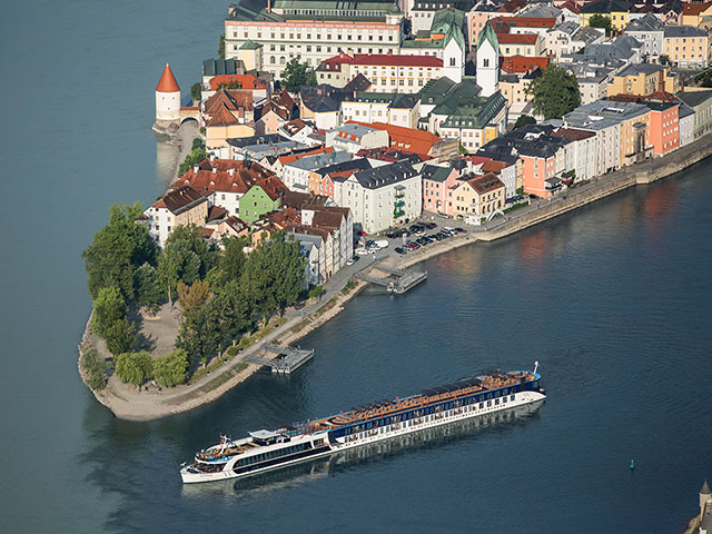 Компания "Гордон турс" приглашает в речной круиз по Дунаю в сопровождении русскоязычного гида  