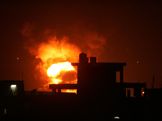 ВВС ЦАХАЛа нанесли удары по 15 объектам террористов в секторе Газы