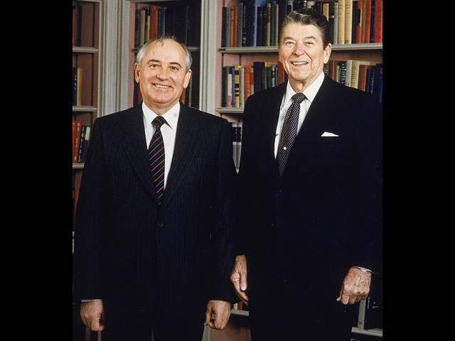Михаил Горбачев и Рональд Рейган в Вашингтоне, 1987 год