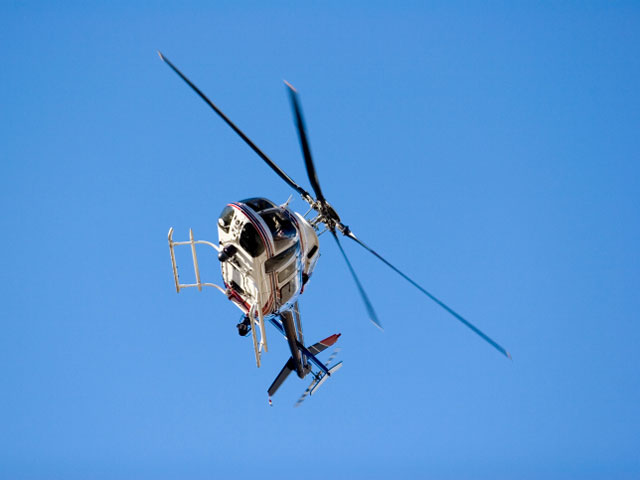 Во Флориде, в результате экстренной посадки вертолета на шоссе, погиб мужчина