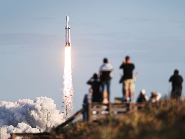 Запуск Falcon Heavy. 11 апреля 2019 года