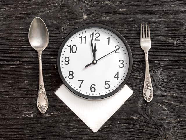 ESC: отказ от завтрака и поздний ужин увеличивают вероятность повторного инфаркта