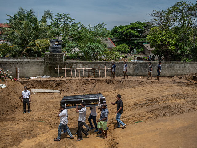 Похороны жертв "пасхальных" терактов на Шри-Ланке. 23 апреля 2019 года
