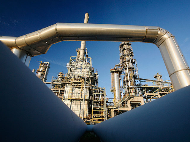 "Нефтяной скандал": россияне не признают своей вины в загрязнении нефти  