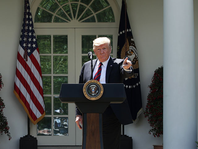 Дональд Трамп у Белого дома, 16 мая 2019 года