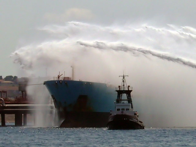 СМИ: взрывы на супертанкерах в Аравийском море   