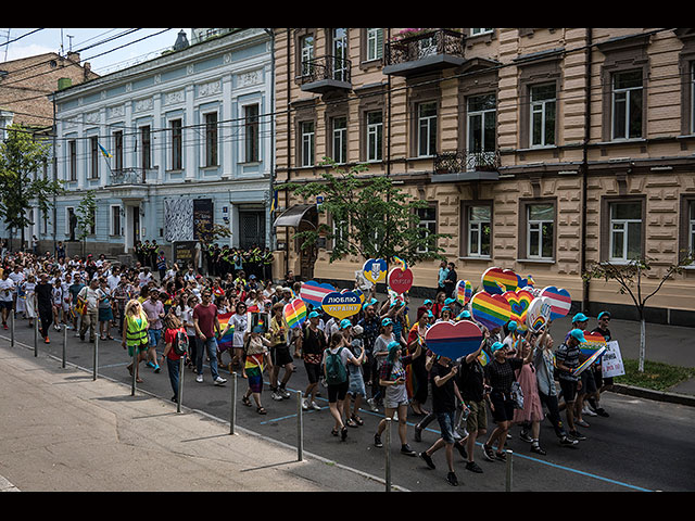 "Марш равенства" в Киеве: шествие активистов ЛГБТ-общины