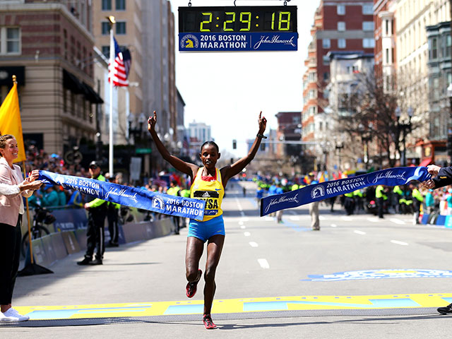 Бостонский марафон в 2016 году  