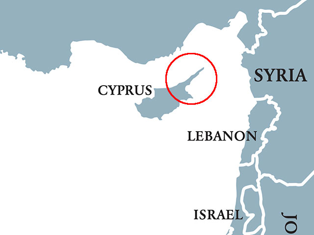 После удара по целям в Сирии на Кипре упал некий объект: ракета или самолет