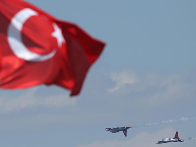 Bloomberg: Турция допускает покупку российских истребителей вместо F-35