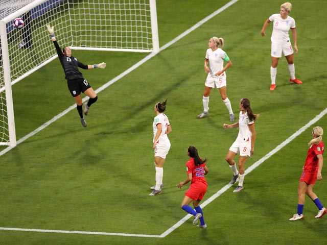 В полуфинале американки одолели англичанок 2:1