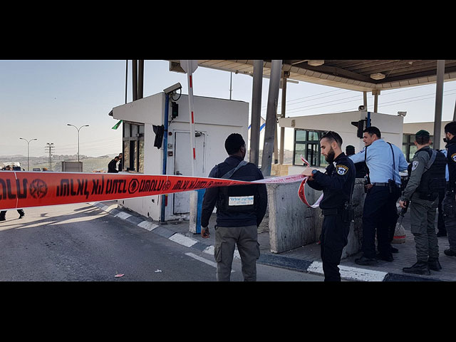 В Самарии автомобиль с палестинскими номерами пытался сбить полицейского